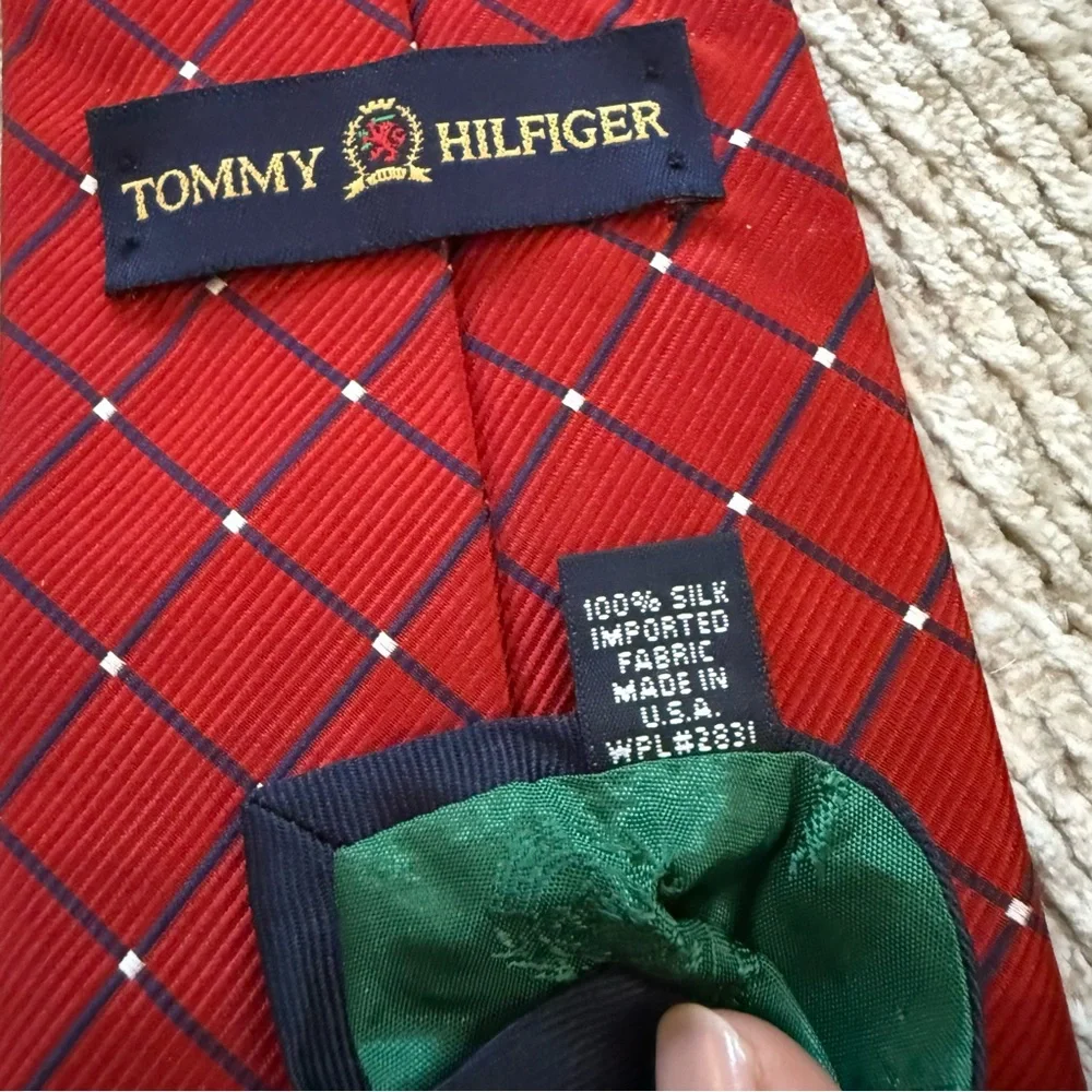 Tommy Hilfiger Red Plaid Silk Tie Made in USA‎ Classic Width